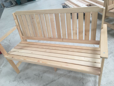 Продаем скамейка садовая со спинкой (лиственница) 1375х550х920 "дачная" в Тюмени по доступным ценам.